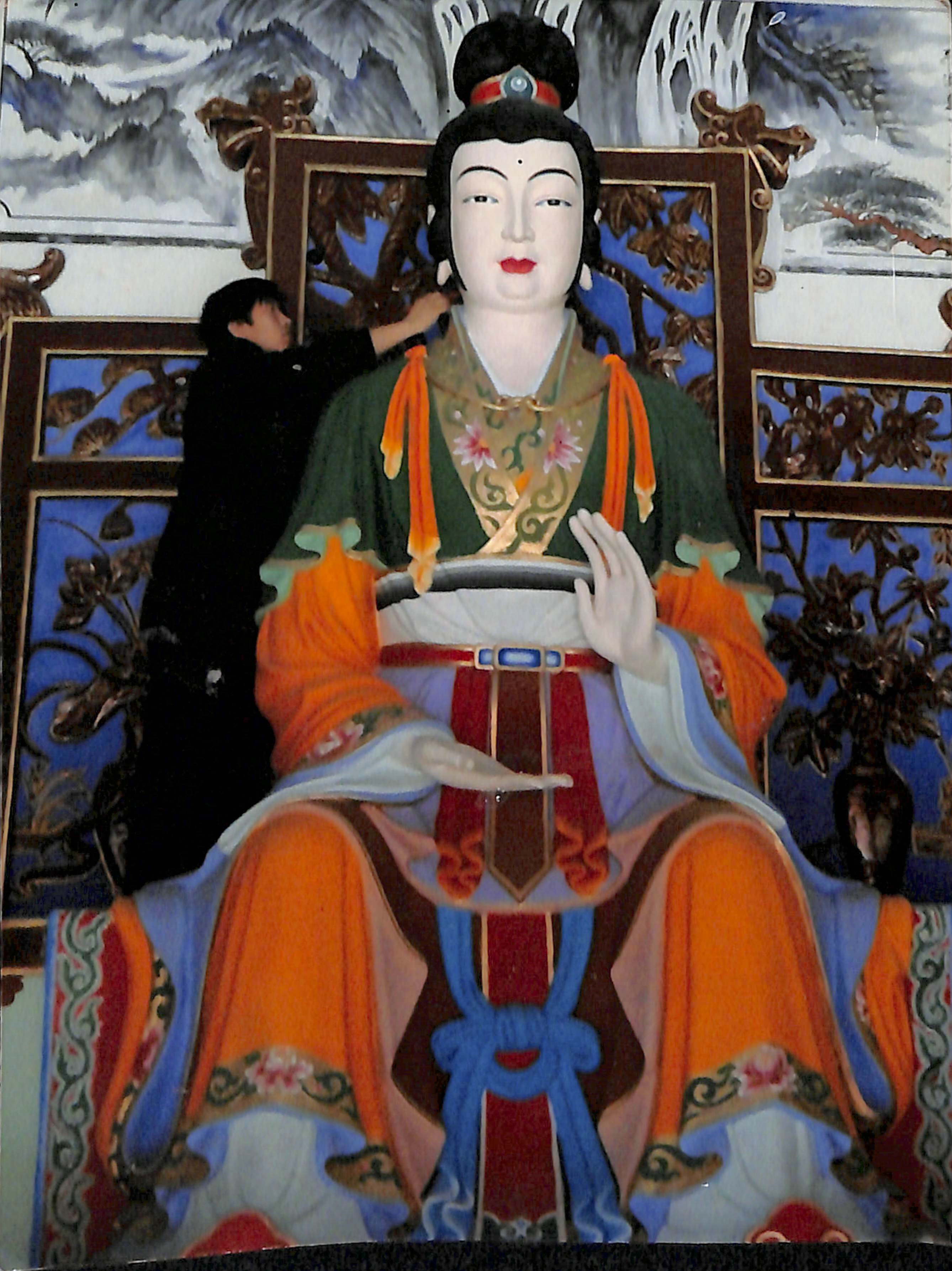 作者:吴建国作品材质:泥类别:泥塑